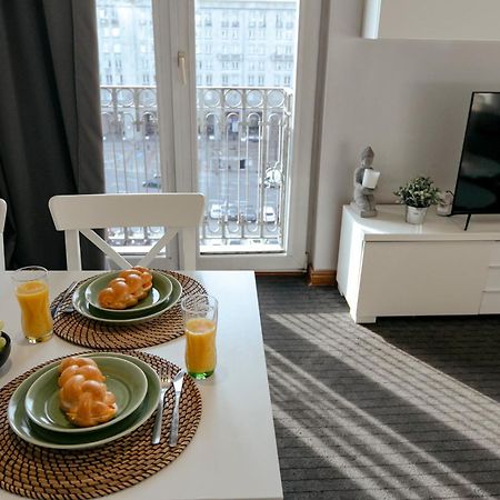 Plac Konstytucji 6 Orange - Apartament Dla 4 Osob - Bezplatny Parking - Free Parking - Piekny Widok Na Panorame Warszawy Varsovie Extérieur photo
