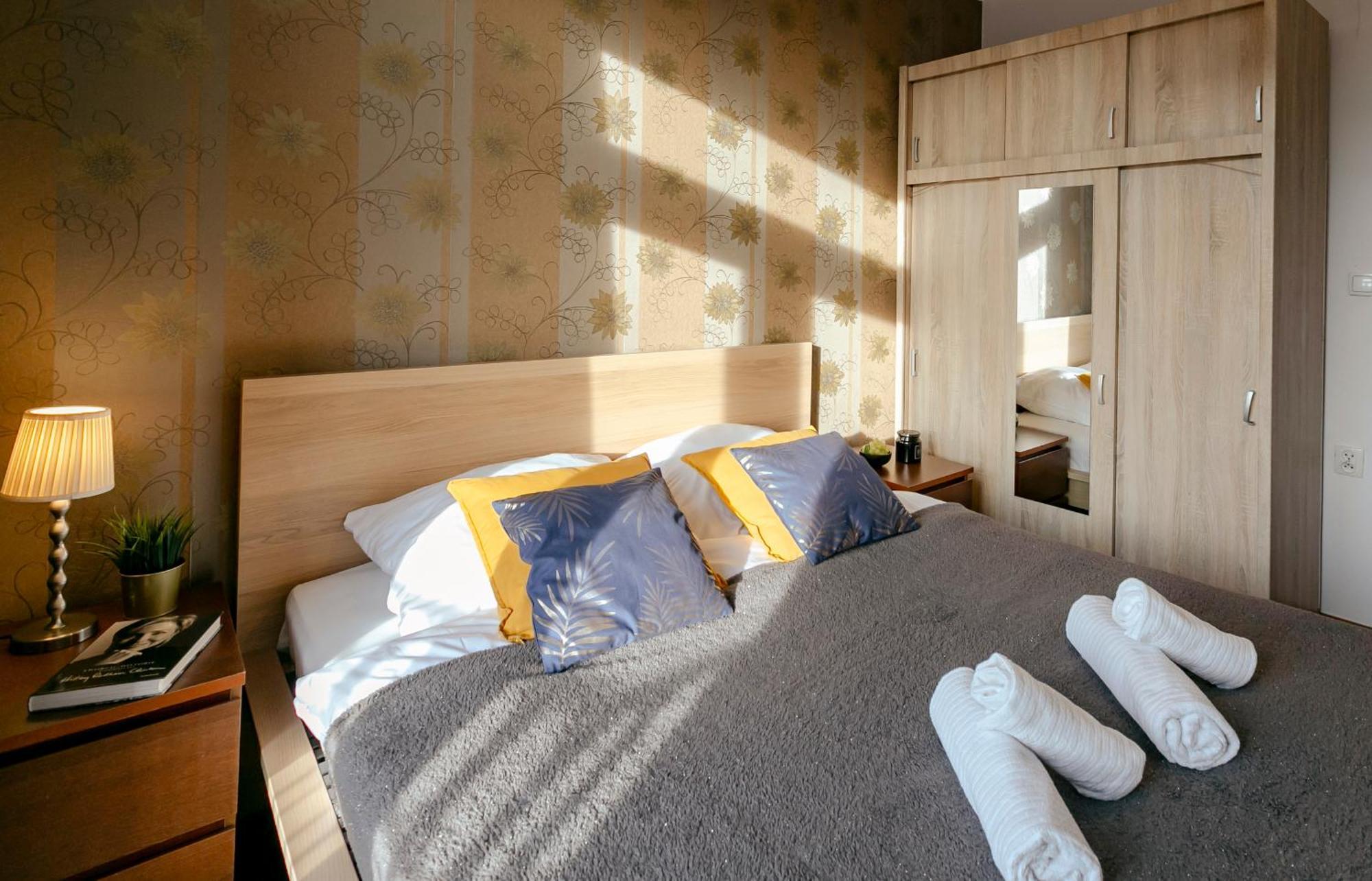 Plac Konstytucji 6 Orange - Apartament Dla 4 Osob - Bezplatny Parking - Free Parking - Piekny Widok Na Panorame Warszawy Varsovie Extérieur photo