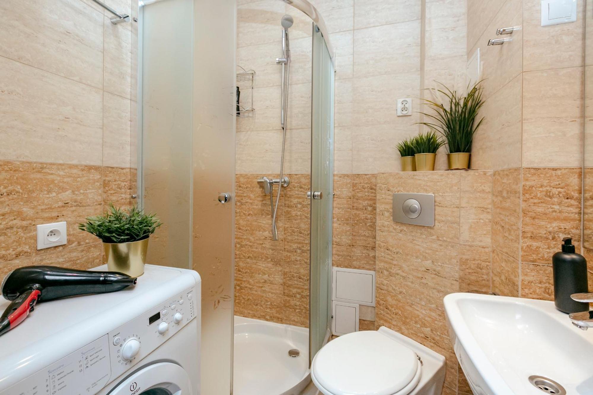 Plac Konstytucji 6 Orange - Apartament Dla 4 Osob - Bezplatny Parking - Free Parking - Piekny Widok Na Panorame Warszawy Varsovie Extérieur photo